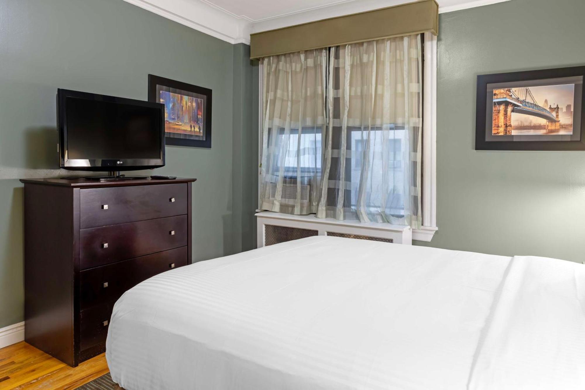 Best Western Plus Hospitality House Suites New York Esterno foto